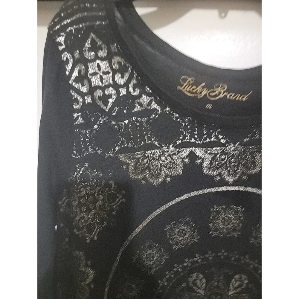 Lucky Brand Graphic Metallic Foil Circle Burst Tee‎ M